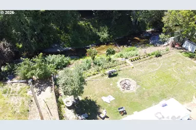 813 NE Broadway St, Myrtle Creek, OR 97457 - Photo 15