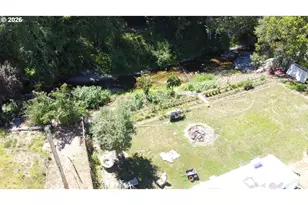 813 NE Broadway St, Myrtle Creek, OR 97457 - Photo 15