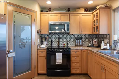 2111 View Ct, The Dalles, OR 97058 - Photo 21