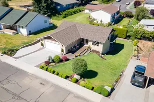 2111 View Ct, The Dalles, OR 97058 - Photo 5