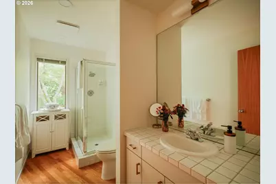4810 SW Dosch Park Ln, Portland, OR 97239 - Photo 35