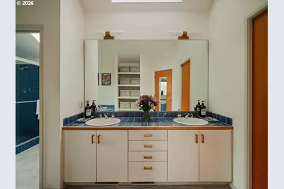 4810 SW Dosch Park Ln, Portland, OR 97239 - Photo 29