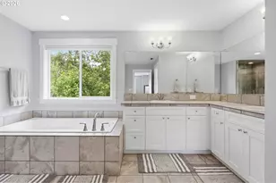 9526 N Woodland St, Camas, WA 98607 - Photo 11