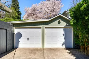 2023 SE Pine St, Portland, OR 97214 - Photo 27