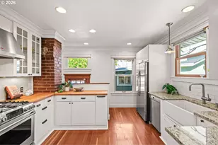 2023 SE Pine St, Portland, OR 97214 - Photo 11