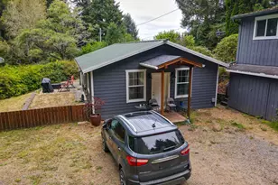 85690 Cherry St, Florence, OR 97439 - Photo 3