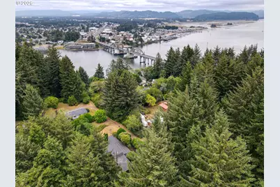 85690 Cherry St, Florence, OR 97439 - Photo 15