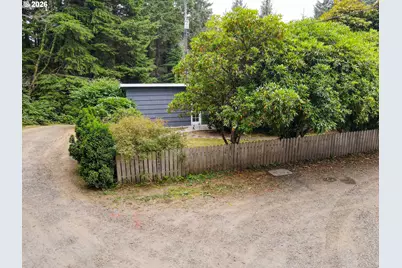 85690 Cherry St, Florence, OR 97439 - Photo 45