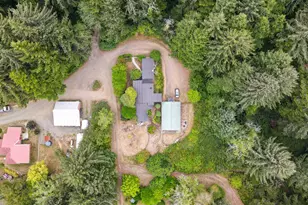 85690 Cherry St, Florence, OR 97439 - Photo 13