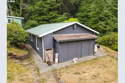85690 Cherry St, Florence, OR 97439 - Photo 17