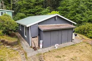 85690 Cherry St, Florence, OR 97439 - Photo 17