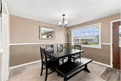 1323 Garden Way, Woodburn, OR 97071 - Photo 9