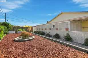 1323 Garden Way, Woodburn, OR 97071 - Photo 31