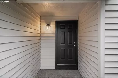 2038 SE Village Ct, Hillsboro, OR 97123 - Photo 3