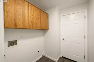 2038 SE Village Ct, Hillsboro, OR 97123 - Photo 25
