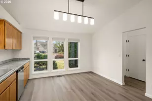 2038 SE Village Ct, Hillsboro, OR 97123 - Photo 5
