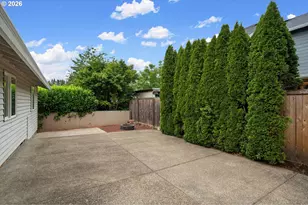 2038 SE Village Ct, Hillsboro, OR 97123 - Photo 27