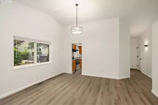 2038 SE Village Ct, Hillsboro, OR 97123 - Photo 13