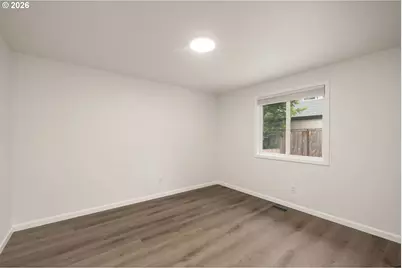 2038 SE Village Ct, Hillsboro, OR 97123 - Photo 23