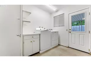 16710 SW Queen Anne Ave, Portland, OR 97224 - Photo 27