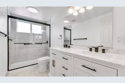 16710 SW Queen Anne Ave, Portland, OR 97224 - Photo 21