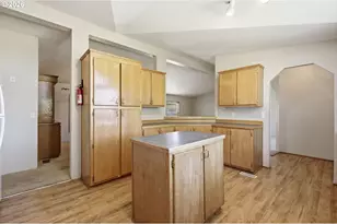 1699 N Terry St, Eugene, OR 97402 - Photo 9