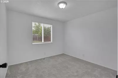 940 SW 178th Pl, Beaverton, OR 97003 - Photo 17