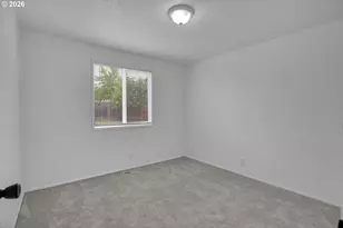 940 SW 178th Pl, Beaverton, OR 97003 - Photo 17