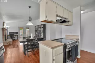 940 SW 178th Pl, Beaverton, OR 97003 - Photo 11