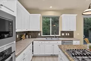 17458 SW 135th Pl, Portland, OR 97224 - Photo 15