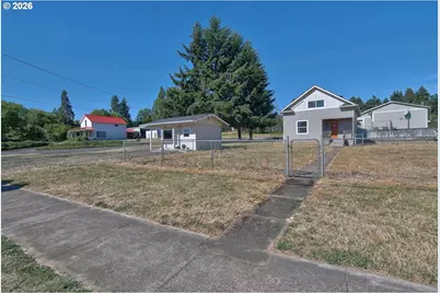 329 SW Main St, Willamina, OR 97396 - Photo 1
