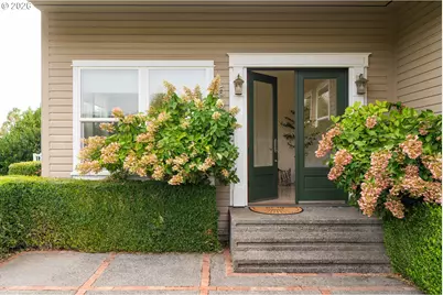 595 NW Country View Rd, White Salmon, WA 98672 - Photo 5