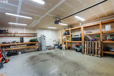 2266 Ironwood St, Eugene, OR 97401 - Photo 33