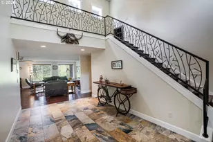 2266 Ironwood St, Eugene, OR 97401 - Photo 3