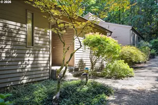 4594 SW Caldew St, Portland, OR 97219 - Photo 1