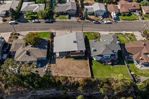 907 E 18th St, The Dalles, OR 97058 - Photo 41