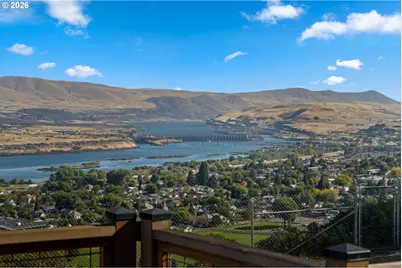 907 E 18th St, The Dalles, OR 97058 - Photo 21