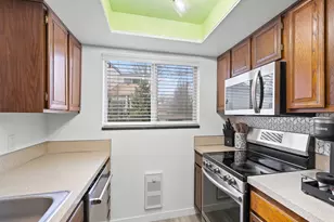 10217 SW Trapper Terrace, Beaverton, OR 97008 - Photo 5