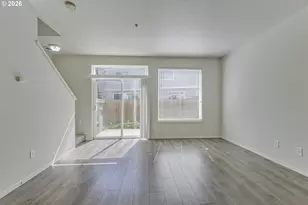 8662 NE Hyde Park Ln, Hillsboro, OR 97006 - Photo 11