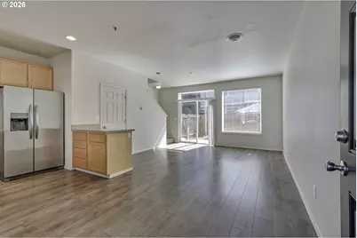 8662 NE Hyde Park Ln, Hillsboro, OR 97006 - Photo 3