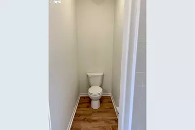 595 NW Lost Springs Ter #402, Portland, OR 97229 - Photo 11