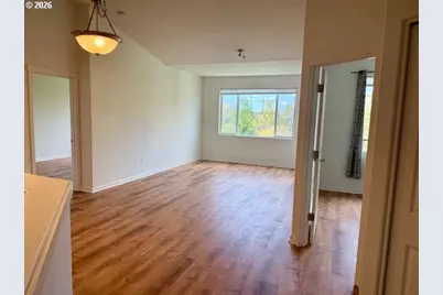 595 NW Lost Springs Ter #402, Portland, OR 97229 - Photo 3