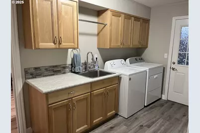 1305 NE Newall Rd, Newberg, OR 97132 - Photo 21