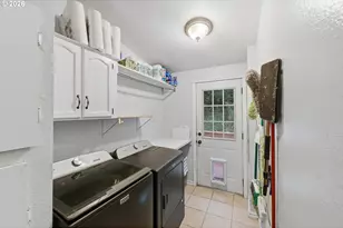 925 E 3rd St, Coquille, OR 97423 - Photo 41