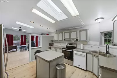 925 E 3rd St, Coquille, OR 97423 - Photo 21