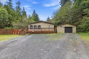 925 E 3rd St, Coquille, OR 97423 - Photo 9