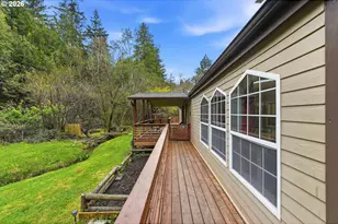 925 E 3rd St, Coquille, OR 97423 - Photo 7