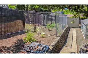 2233 Linnell Ave, Roseburg, OR 97471 - Photo 47