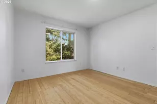 14131 SE Woodward St, Portland, OR 97236 - Photo 9