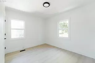 1415 N Russet St, Portland, OR 97217 - Photo 17